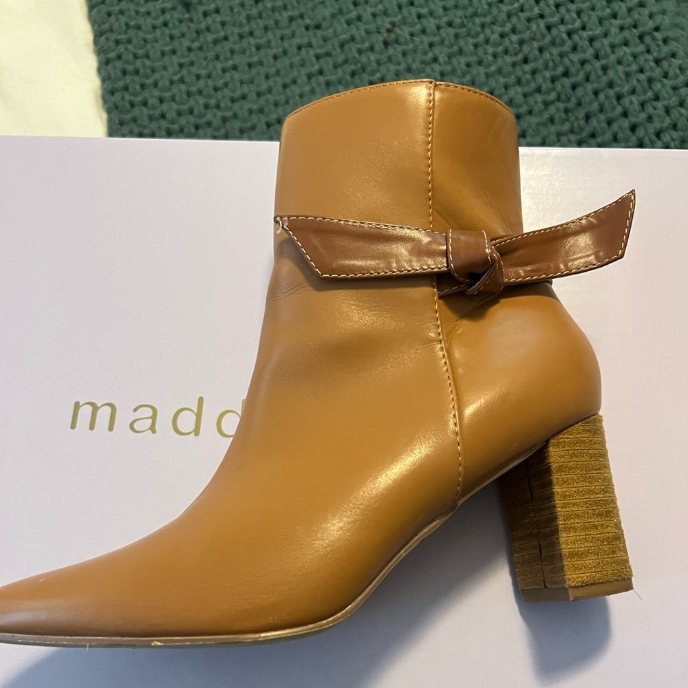 Lulu booties